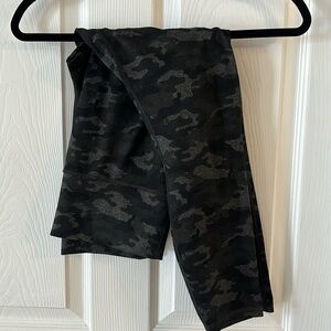Fabletics Power Hold Leggings Medium Camo